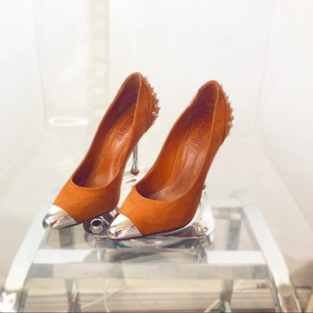 Size 4 —Brown spike skinny heel